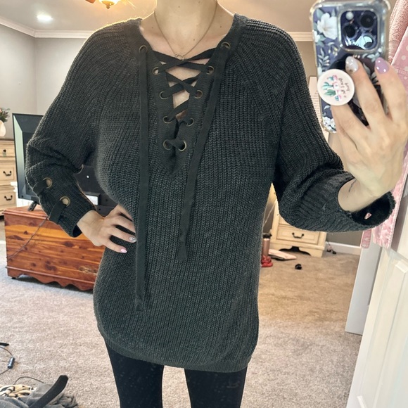 Oversized Sweater - Picture 1 of 7